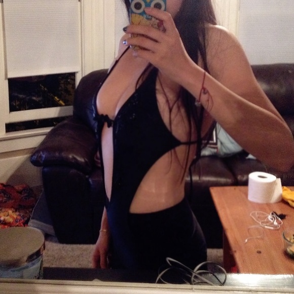 Allsaints Nava one piece swimsuit - Picture 4 of 4